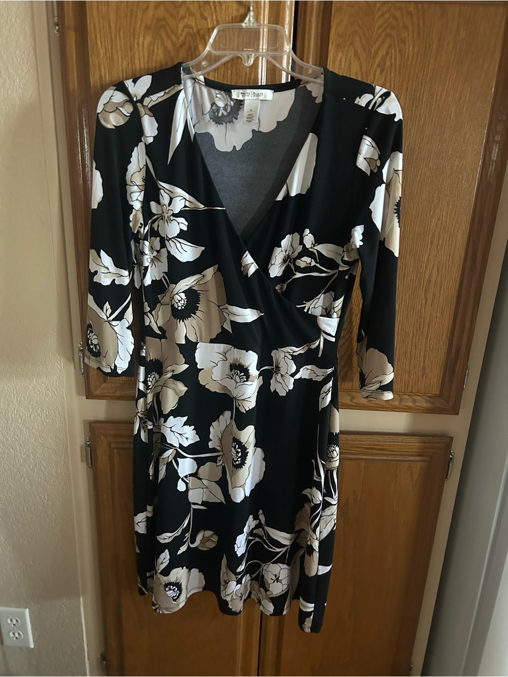 $25 White House / Black Market White Floral Dress for Women - Black & White.